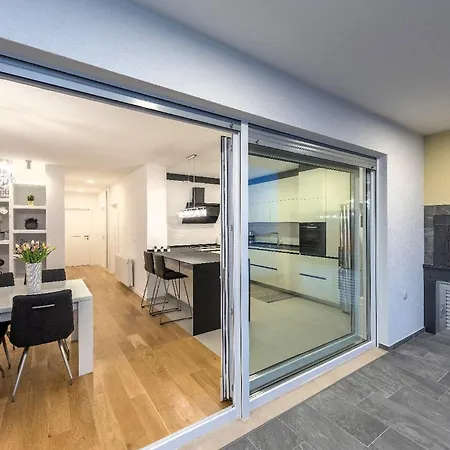 Luxury Penthouse Jure With Seaview