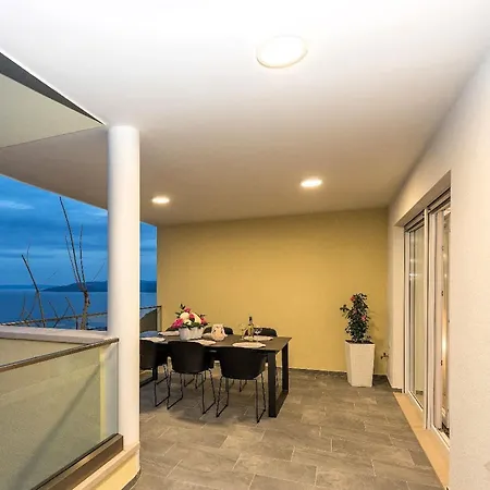 Apartment Luxury Penthouse Jure With Seaview Makarska